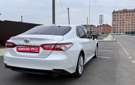 Toyota Camry, 2018 год, 2 600 000 рублей, 4 фотография