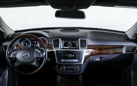 Mercedes-Benz M-Класс, 2015 год, 2 990 000 рублей, 17 фотография