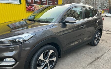 Hyundai Tucson III, 2017 год, 1 950 000 рублей, 2 фотография
