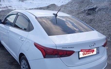 Hyundai Solaris II рестайлинг, 2021 год, 1 520 000 рублей, 4 фотография