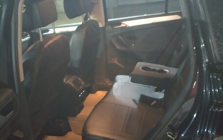 Volkswagen Tiguan II, 2017 год, 1 750 000 рублей, 4 фотография