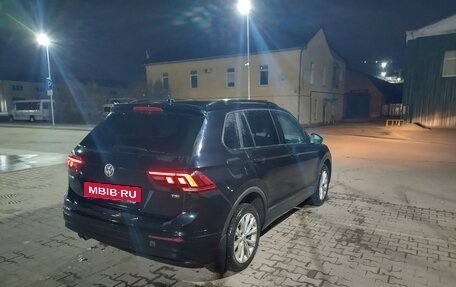 Volkswagen Tiguan II, 2017 год, 1 750 000 рублей, 2 фотография