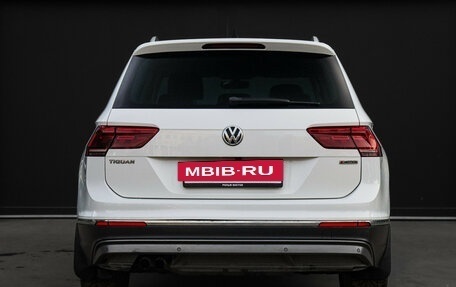 Volkswagen Tiguan II, 2018 год, 2 750 000 рублей, 5 фотография