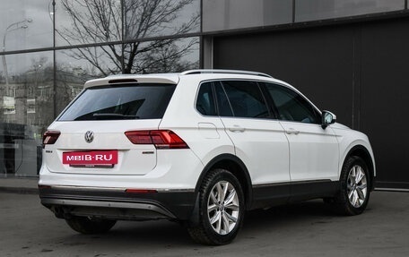 Volkswagen Tiguan II, 2018 год, 2 750 000 рублей, 4 фотография