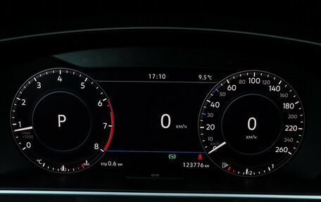 Volkswagen Tiguan II, 2018 год, 2 750 000 рублей, 22 фотография