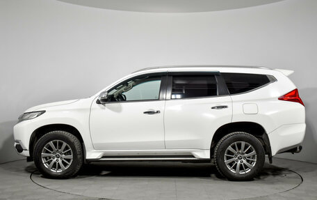 Mitsubishi Pajero Sport III рестайлинг, 2017 год, 2 990 000 рублей, 8 фотография