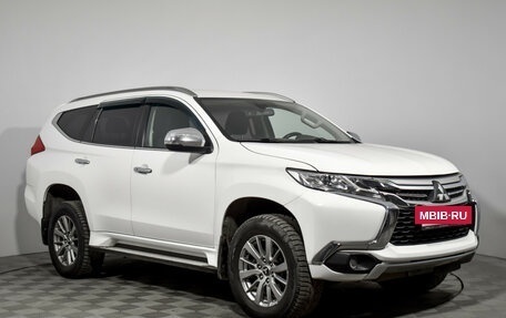 Mitsubishi Pajero Sport III рестайлинг, 2017 год, 2 990 000 рублей, 3 фотография