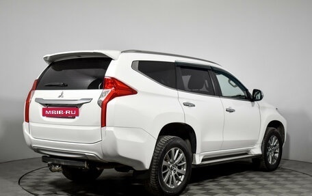 Mitsubishi Pajero Sport III рестайлинг, 2017 год, 2 990 000 рублей, 5 фотография