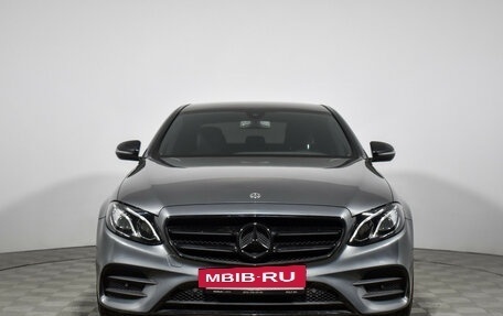 Mercedes-Benz E-Класс, 2018 год, 3 178 900 рублей, 2 фотография