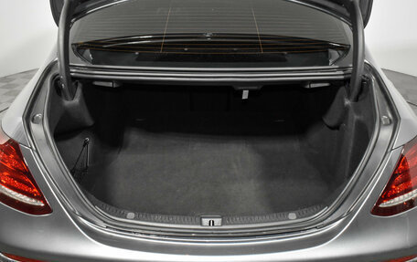 Mercedes-Benz E-Класс, 2018 год, 3 178 900 рублей, 23 фотография