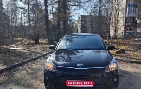 KIA Rio IV, 2017 год, 988 000 рублей, 1 фотография