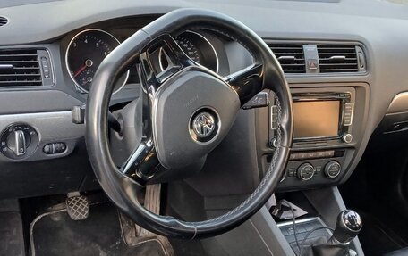 Volkswagen Jetta VI, 2015 год, 1 200 000 рублей, 3 фотография