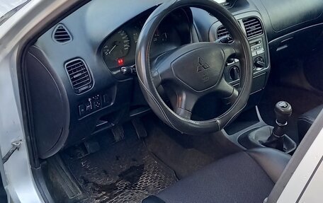 Mitsubishi Carisma I, 2002 год, 190 000 рублей, 12 фотография