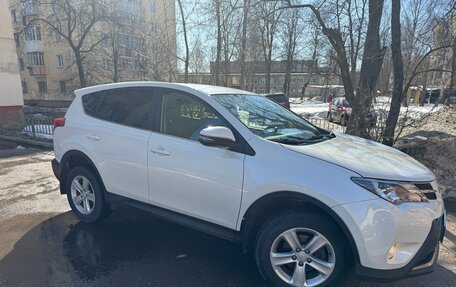 Toyota RAV4, 2013 год, 1 900 000 рублей, 2 фотография