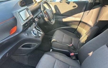 Toyota Sienta II, 2018 год, 1 209 000 рублей, 33 фотография