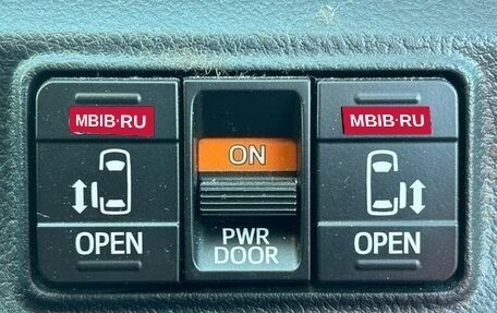 Toyota Sienta II, 2018 год, 1 209 000 рублей, 16 фотография