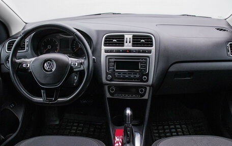 Volkswagen Polo VI (EU Market), 2018 год, 1 340 000 рублей, 13 фотография