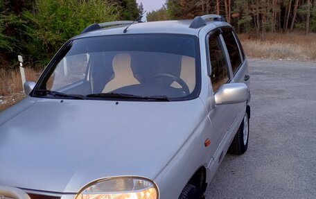 Chevrolet Niva I рестайлинг, 2003 год, 590 000 рублей, 3 фотография