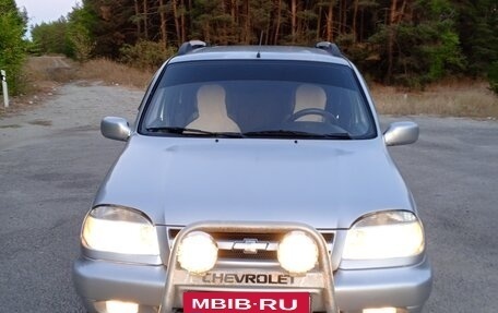 Chevrolet Niva I рестайлинг, 2003 год, 590 000 рублей, 2 фотография