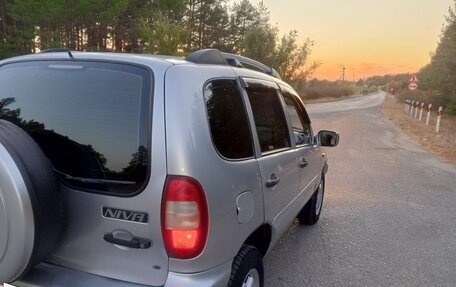 Chevrolet Niva I рестайлинг, 2003 год, 590 000 рублей, 6 фотография