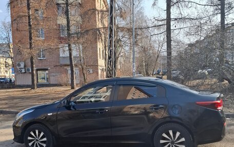 KIA Rio IV, 2017 год, 988 000 рублей, 5 фотография