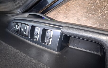 KIA Rio IV, 2017 год, 988 000 рублей, 8 фотография