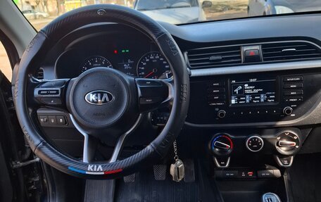 KIA Rio IV, 2017 год, 988 000 рублей, 7 фотография