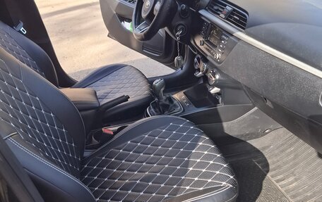 KIA Rio IV, 2017 год, 988 000 рублей, 12 фотография