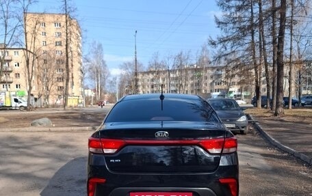 KIA Rio IV, 2017 год, 988 000 рублей, 4 фотография