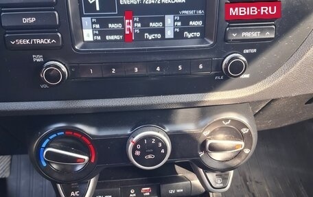 KIA Rio IV, 2017 год, 988 000 рублей, 9 фотография