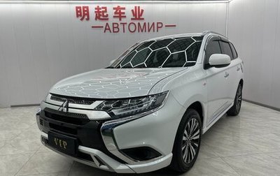 Mitsubishi Outlander III рестайлинг 3, 2022 год, 2 115 000 рублей, 1 фотография