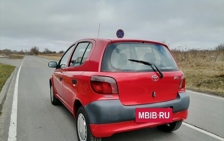Toyota Yaris I рестайлинг, 2001 год, 395 000 рублей, 4 фотография