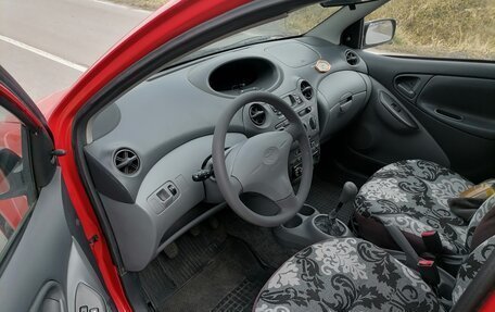 Toyota Yaris I рестайлинг, 2001 год, 395 000 рублей, 12 фотография