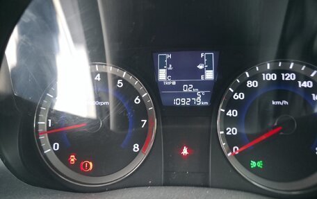 Hyundai Solaris II рестайлинг, 2016 год, 850 000 рублей, 3 фотография