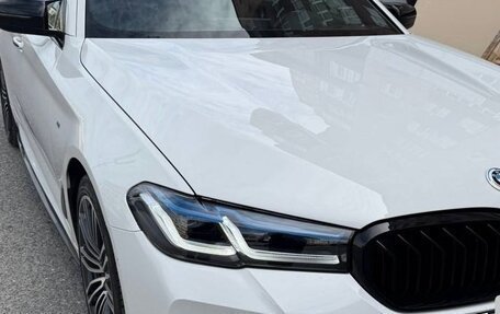 BMW 5 серия, 2018 год, 2 950 000 рублей, 2 фотография