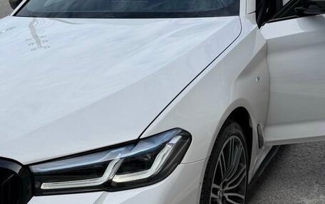 BMW 5 серия, 2018 год, 2 950 000 рублей, 3 фотография