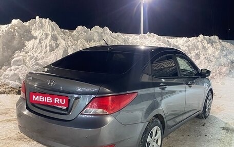 Hyundai Solaris II рестайлинг, 2015 год, 630 000 рублей, 3 фотография