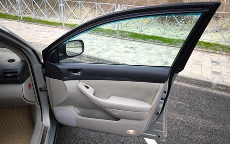 Toyota Avensis III рестайлинг, 2008 год, 999 000 рублей, 27 фотография