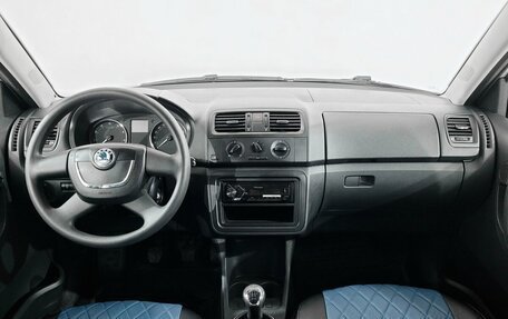 Skoda Fabia II, 2010 год, 450 000 рублей, 5 фотография