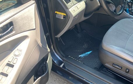 Hyundai Sonata VI, 2013 год, 730 000 рублей, 10 фотография