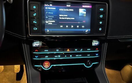 Jaguar F-Pace, 2018 год, 3 500 000 рублей, 7 фотография