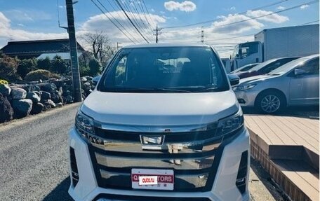 Toyota Noah III, 2021 год, 2 539 000 рублей, 4 фотография