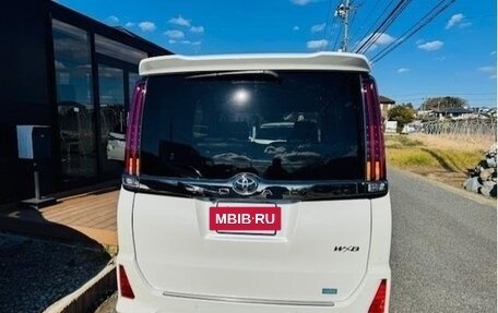 Toyota Noah III, 2021 год, 2 539 000 рублей, 6 фотография