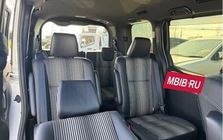 Toyota Noah III, 2021 год, 2 539 000 рублей, 11 фотография