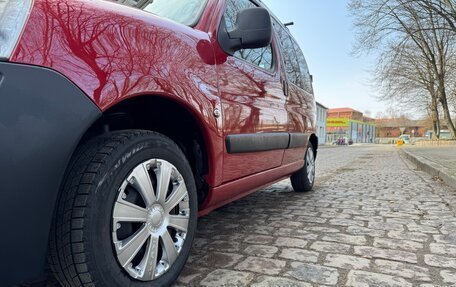 Peugeot Partner II рестайлинг 2, 2011 год, 590 000 рублей, 3 фотография