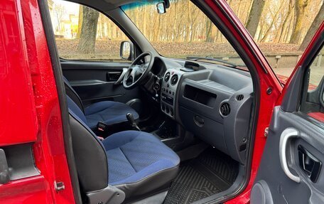 Peugeot Partner II рестайлинг 2, 2011 год, 590 000 рублей, 14 фотография