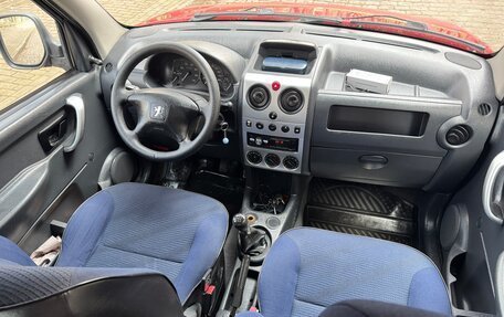 Peugeot Partner II рестайлинг 2, 2011 год, 590 000 рублей, 18 фотография