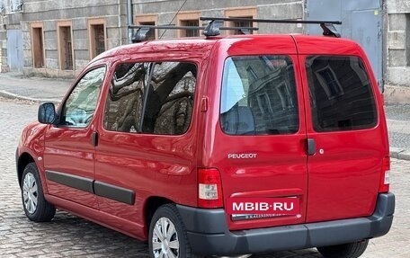 Peugeot Partner II рестайлинг 2, 2011 год, 590 000 рублей, 25 фотография