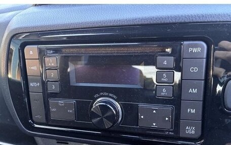 Toyota Vitz, 2017 год, 836 000 рублей, 4 фотография