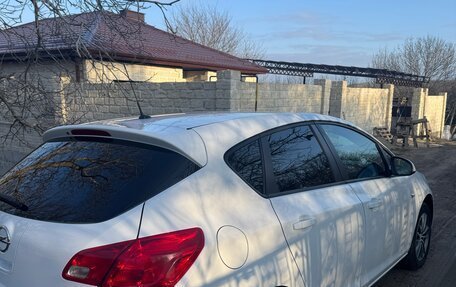 Opel Astra J, 2013 год, 610 000 рублей, 4 фотография